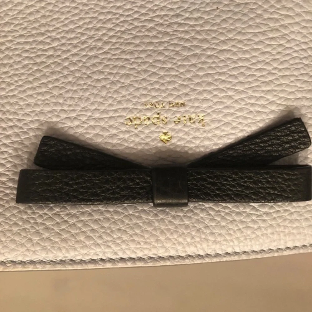 Kate spade blue leather bow large wristlet clutch
